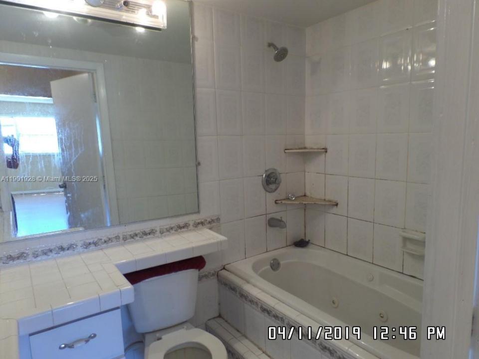 3610 NW 21st St 101, Lauderdale Lakes, Florida 33311, Estados Unidos