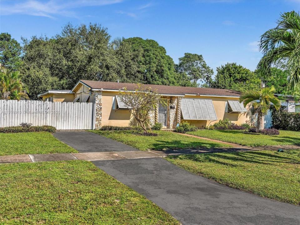 Miami Gardens, Florida 33169