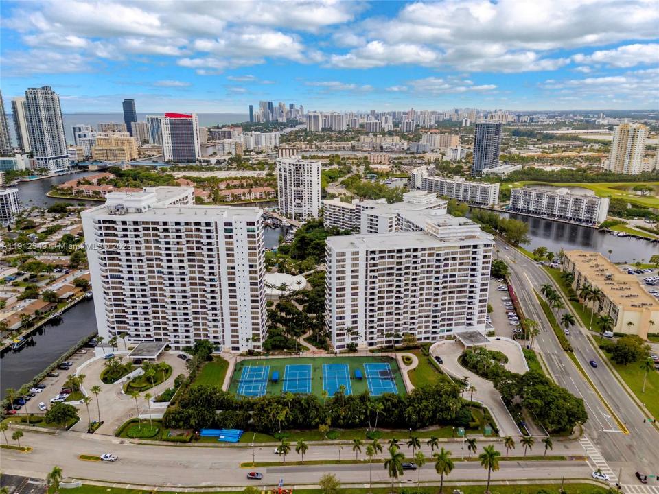 600 Three Islands Blvd 612, Hallandale Beach, Flórida 33009, Estados Unidos