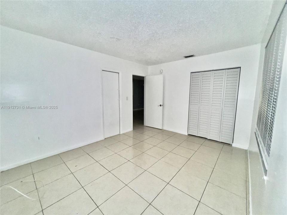 637 SW 10th Ave 3, Miami, Florida 33130