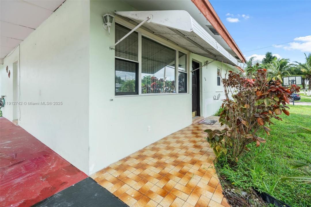 136 Cayman Dr, Palm Springs, Flórida 33461, Estados Unidos