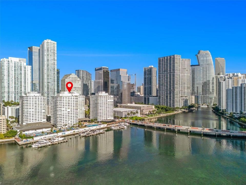 905 Brickell Bay Dr 931, Miami, Florida 33131, Estados Unidos