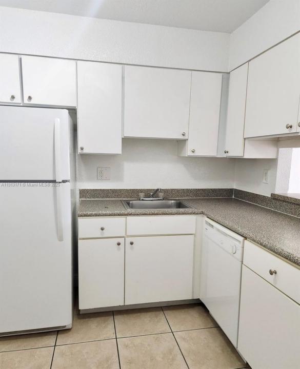 5201 Geneva Way 307, Doral, 佛罗里达州 33166, 美国