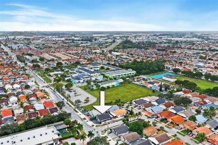 7416 W 32nd Ave, Hialeah, Florida 33018, USA