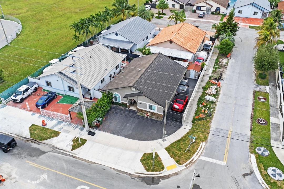 7416 W 32nd Ave, Hialeah, Florida 33018