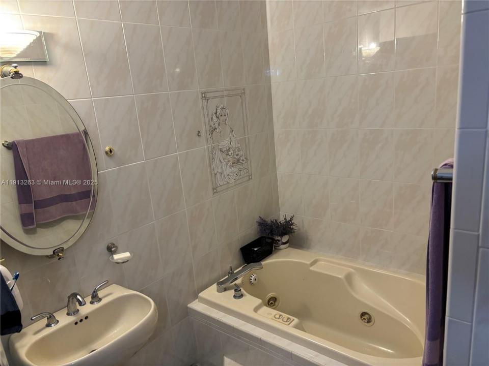 12120 SW 193rd Ter, Miami, Florida 33177