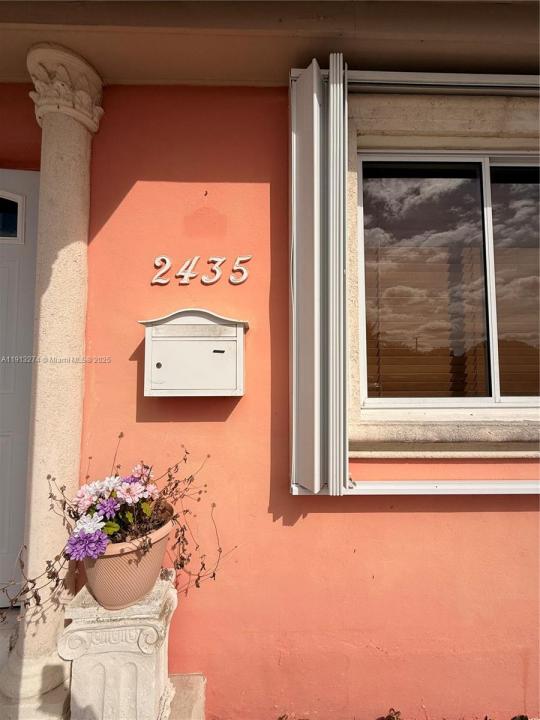 2435 Wilson St 1, Hollywood, 佛罗里达州 33020, 美国