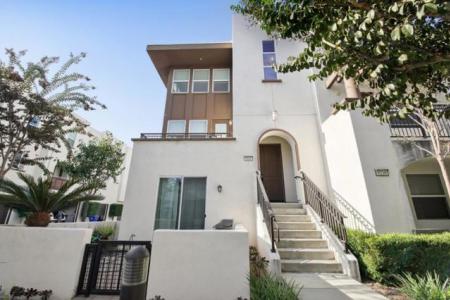 Joshua Way, Downey, California 90240, Stati Uniti