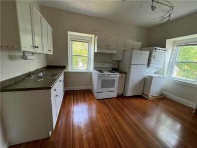 26 Ayrault Street 3, Newport, RI 02840, USA