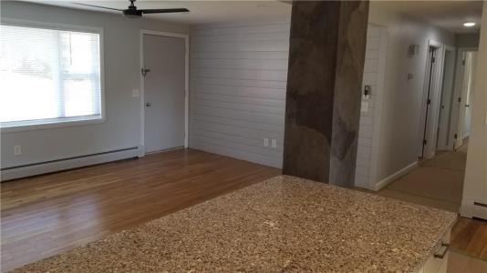 75 Buckwheat Avenue, Portsmouth, Rhode Island 02871, USA