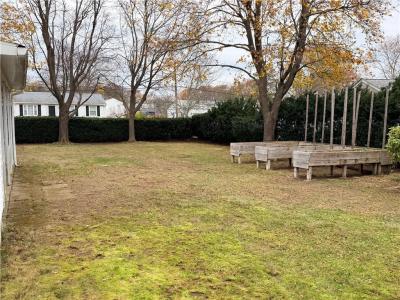 10 Stoneham Drive, Woonsocket, Rhode Island 02895, USA