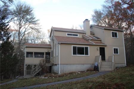 129 Peckham Hollow Road, Charlestown, RI 02813, USA