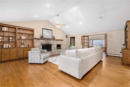 445 Stone Ridge Drive, East Greenwich, Rhode Island 02818, USA