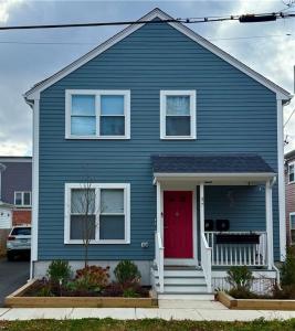 37 Portland Street 2, Providence, RI 02907, USA