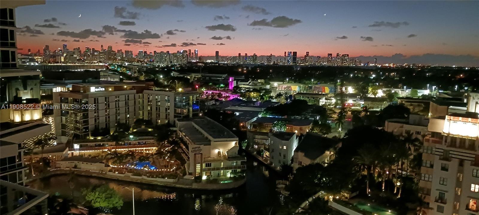 2401 Collins Ave 1708, Miami Beach, Floride 33140, États-Unis