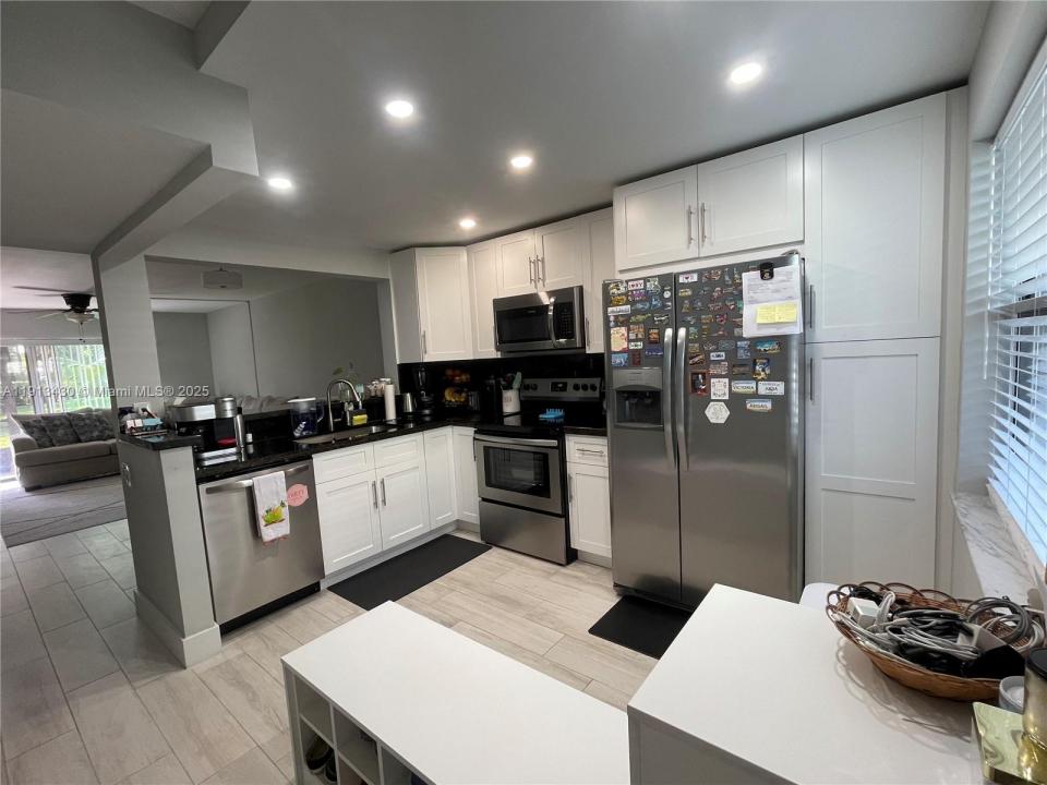 1290 S Military Trl 411, Deerfield Beach, Florida 33442, Stati Uniti