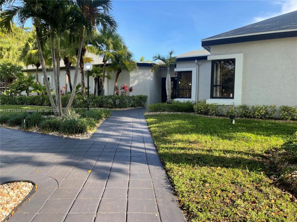 1290 S Military Trl 411, Deerfield Beach, Florida 33442, Stati Uniti