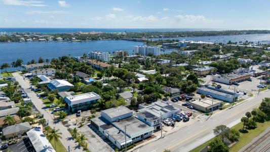 604 N Dixie Highway, Lantana, Florida 33462