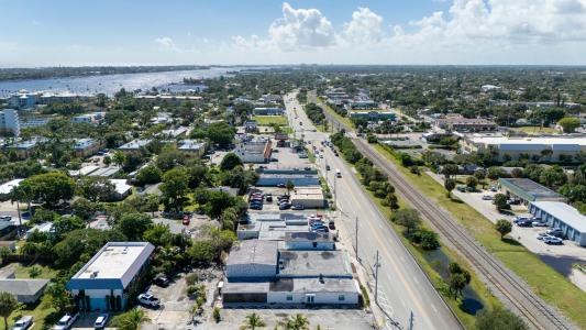 604 N Dixie Highway, Lantana, Florida 33462