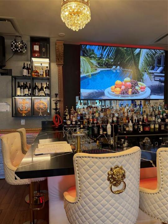 18250 Collins Ave, North Miami, Florida 33160, Amerika Birleşik Devletleri