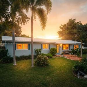 160 Ridge St, Tavernier, Florida 33070, USA