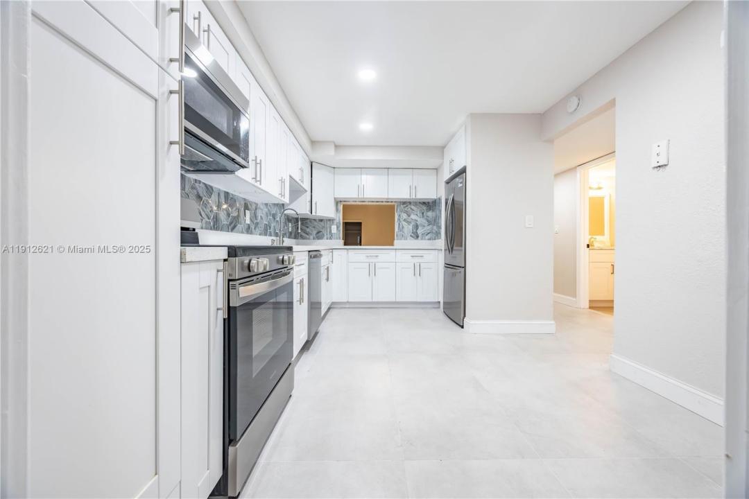 6563 Racquet Club Dr 124, Lauderhill, Floryda 33319, USA