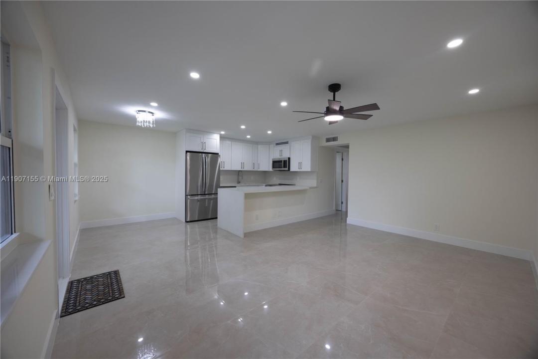 211 E Durham  E 211, Deerfield Beach, Floryda 33442, USA