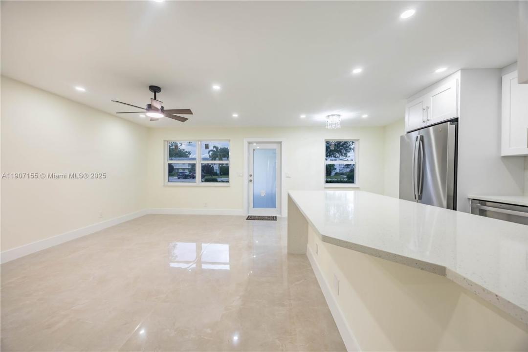 211 E Durham  E 211, Deerfield Beach, Floryda 33442, USA