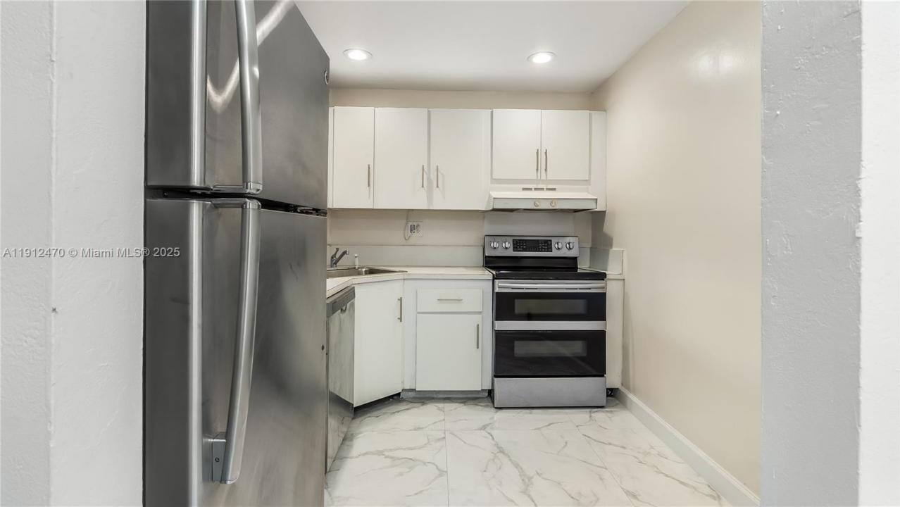 2150 Sans Souci Blvd A207, North Miami, フロリダ 33181, アメリカ合衆国