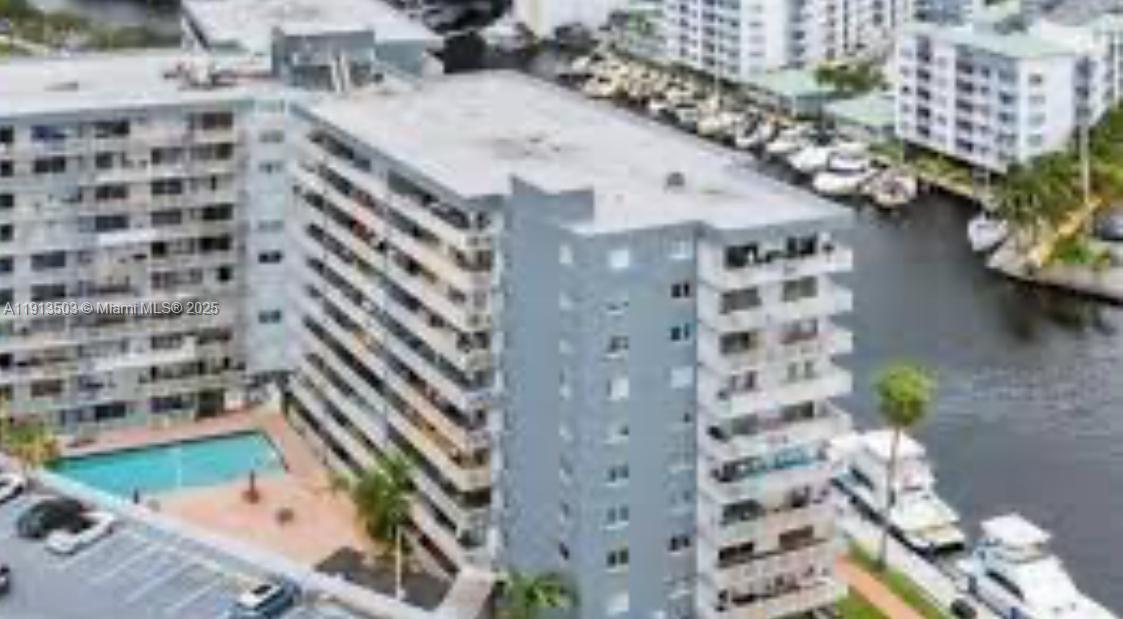 1800 NW 24th Ave 420, Miami, פלורידה 33125, ארצות הברית של אמריקה