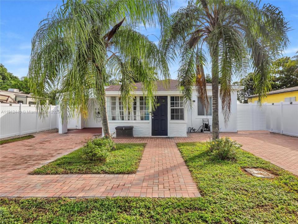 1108 NW 3rd Ave, Fort Lauderdale, Floride 33311, États-Unis