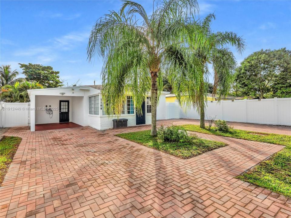 1108 NW 3rd Ave, Fort Lauderdale, Floride 33311, États-Unis