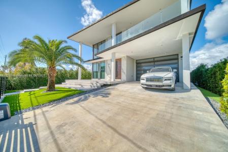 7520 W Treasure Dr, North Bay Village, Floride 33141, États-Unis