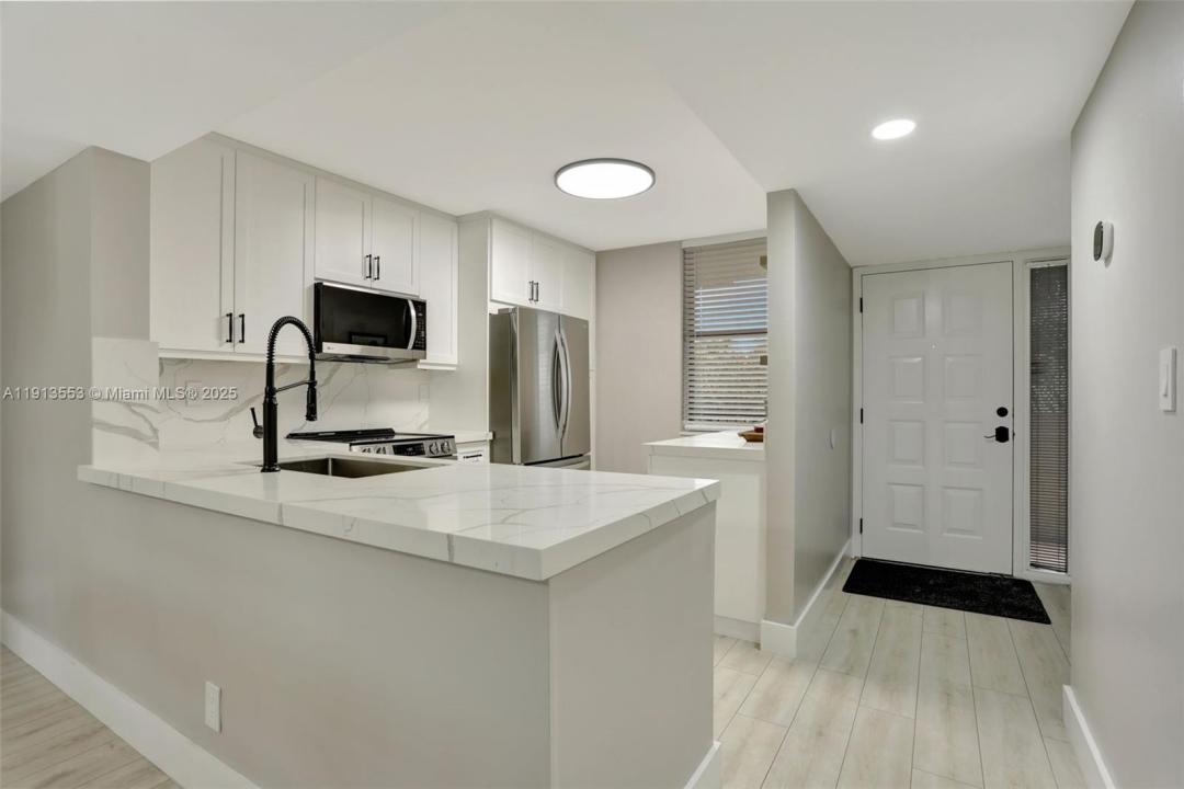 2660 N Carambola Cir N 305, Coconut Creek, Florida 33066, Estados Unidos