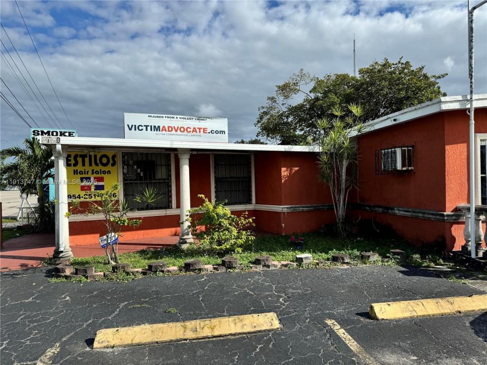 5720 W Hallandale Beach Blvd, West Park, Florida 33023, Estados Unidos