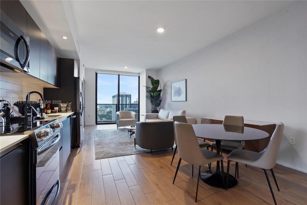 398 NE 5th St 3618, Miami, Florida 33132, Stati Uniti