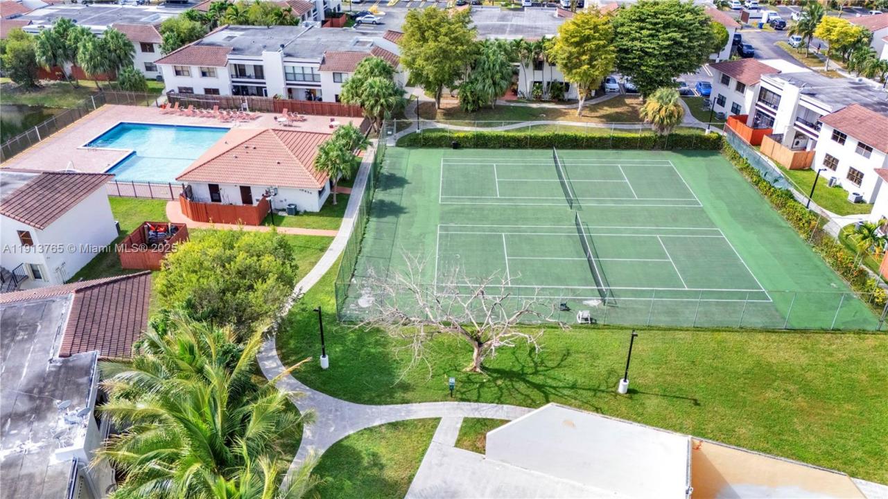 10857 NW 7th St 24-17, Miami, Florida 33172