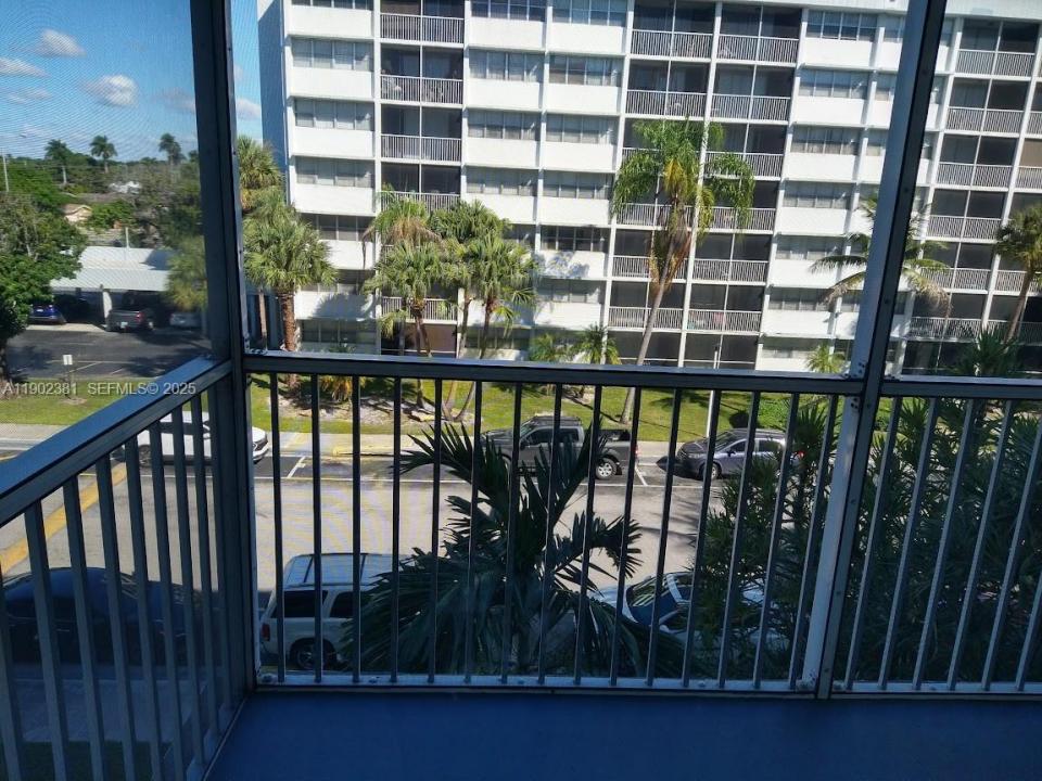 700 NW 214th St 403, Miami Gardens, Floride 33169, États-Unis