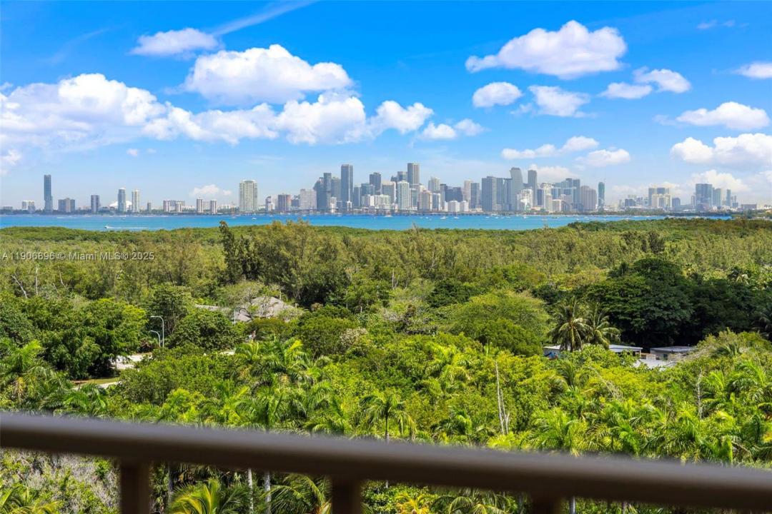 155 Ocean Lane Dr 1104, Key Biscayne, Florida 33149