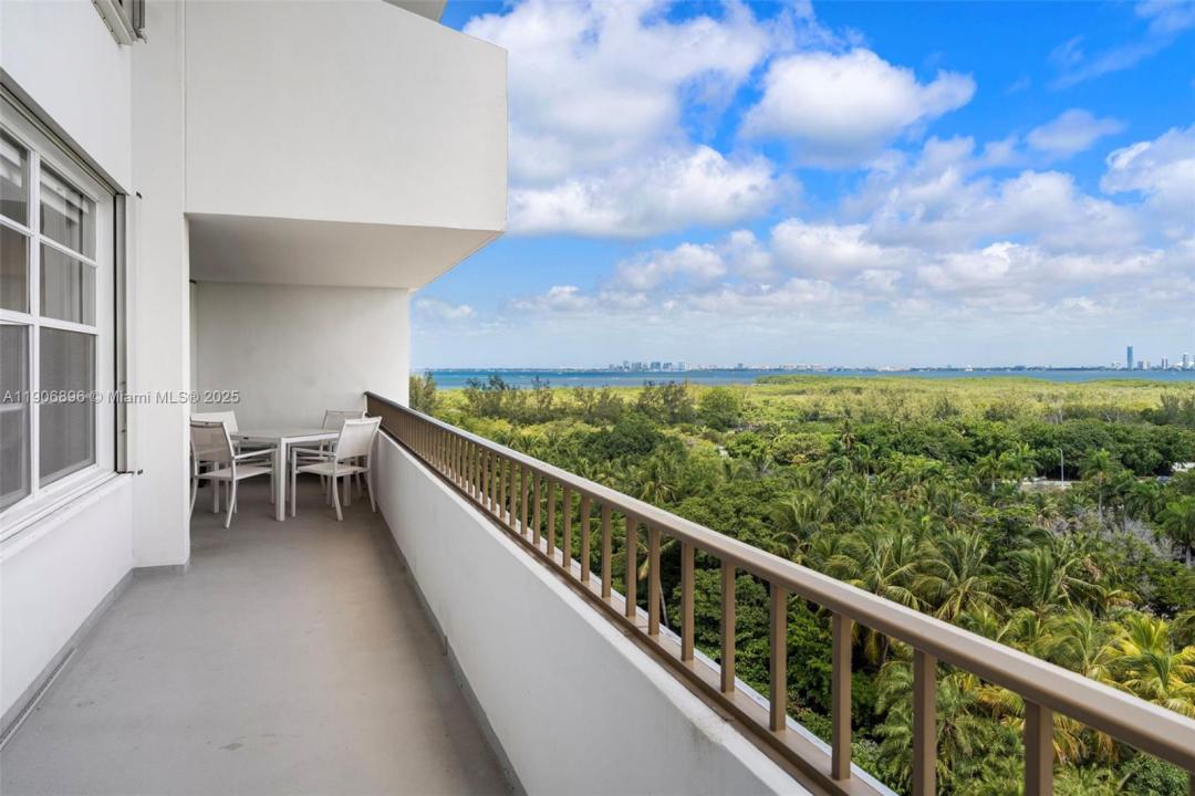 155 Ocean Lane Dr 1104, Key Biscayne, Florida 33149