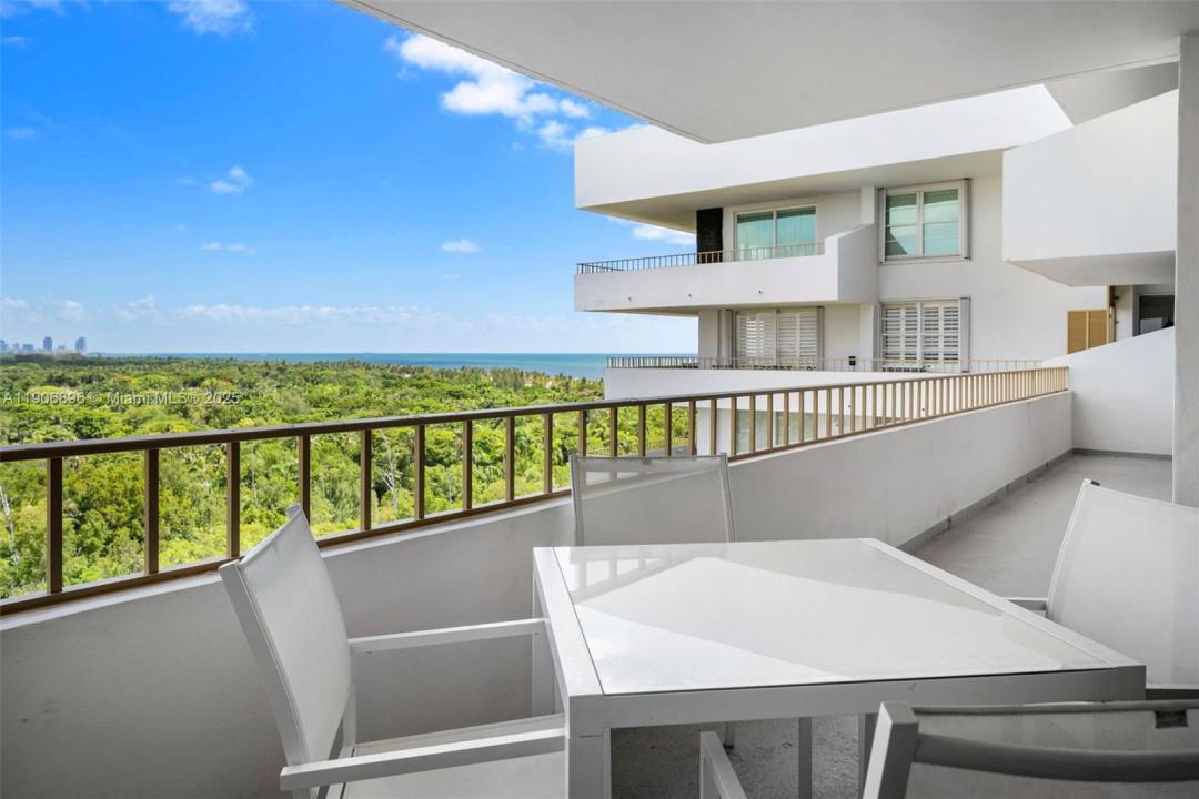 155 Ocean Lane Dr 1104, Key Biscayne, Florida 33149