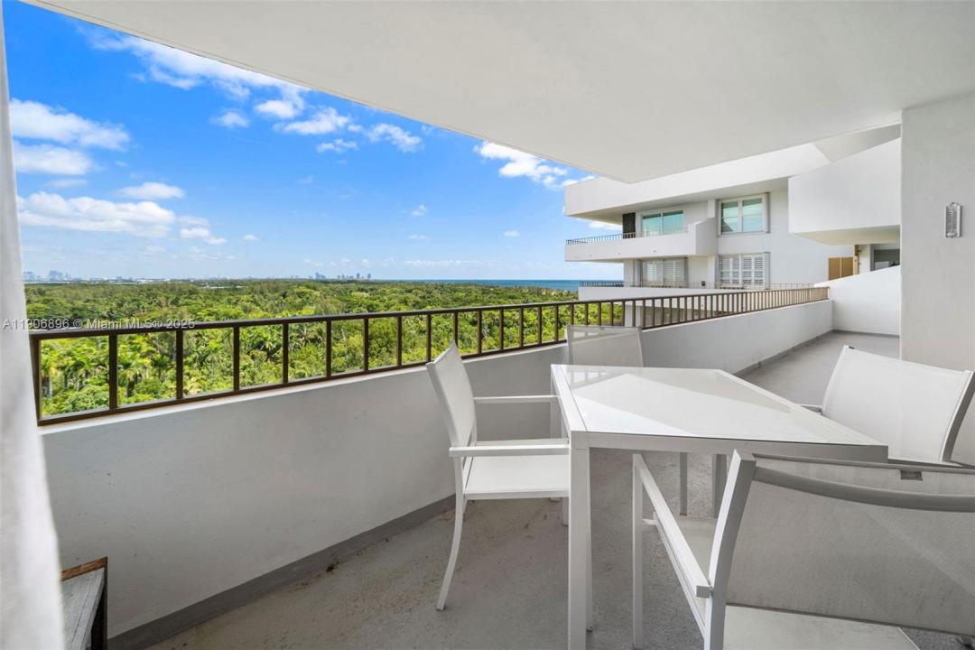 155 Ocean Lane Dr 1104, Key Biscayne, Florida 33149