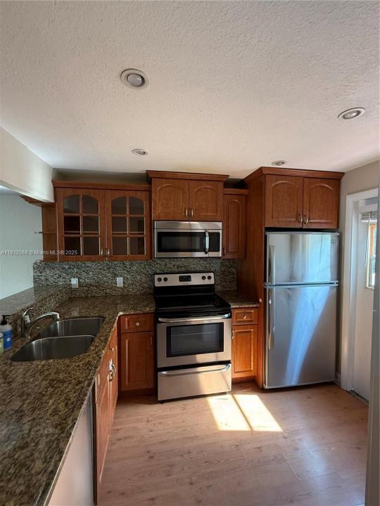 3745 NE 171st St 40, North Miami Beach, 佛罗里达州 33160, 美国