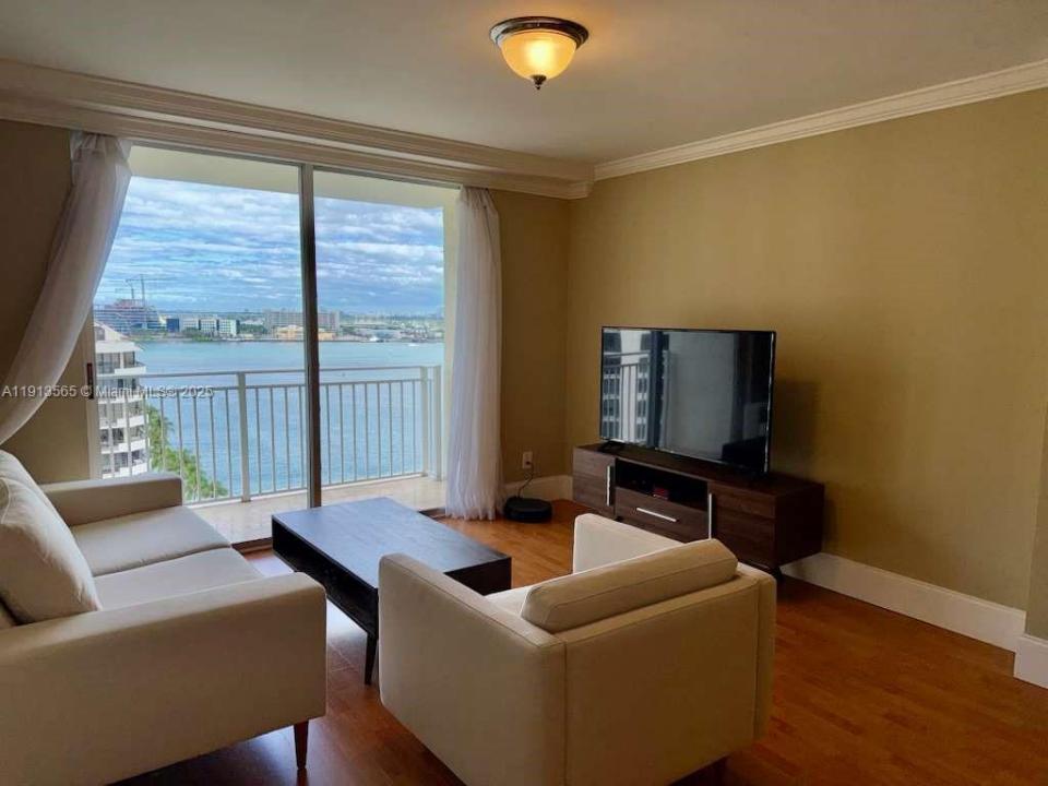 770 Claughton Island Dr 1613, Miami, פלורידה 33131, ארצות הברית של אמריקה