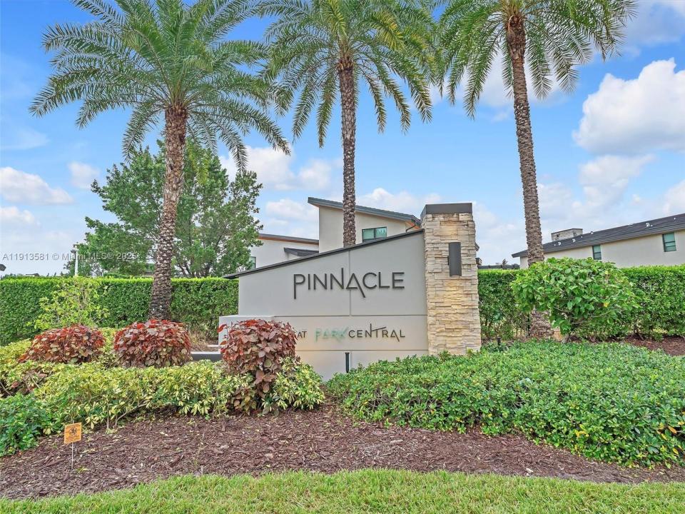 10250 NW 76th Ter ., Doral, Florida 33178, Stati Uniti