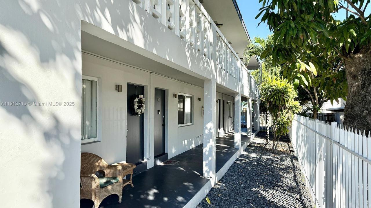 42 SW 14th St 103, Dania Beach, 佛罗里达州 33004, 美国