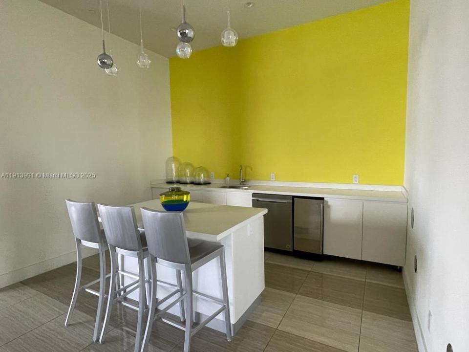 2000 Metropica Way 605, Sunrise, Флорида 33323, Соединенные Штаты