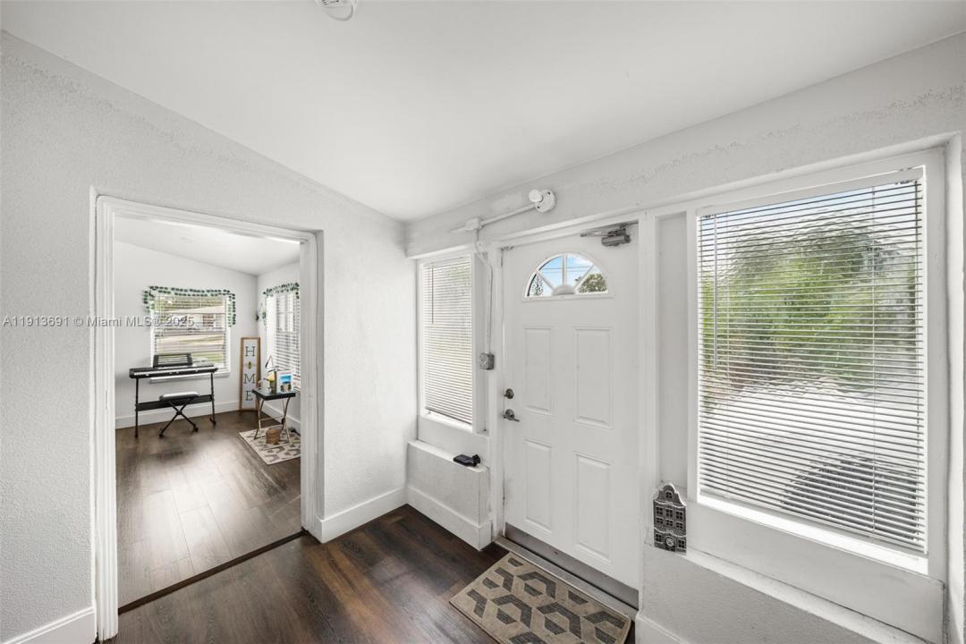 600 SW 10th St, Hallandale Beach, Floryda 33009, USA