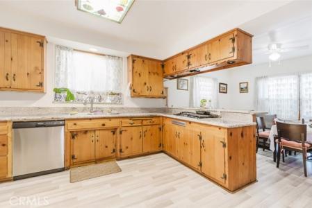 Hart Street, Van Nuys, Калифорния 91406, Соединенные Штаты