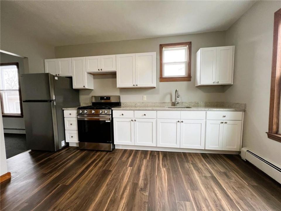 44 Summit Street 4, Woonsocket, Rhode Island 02895, USA